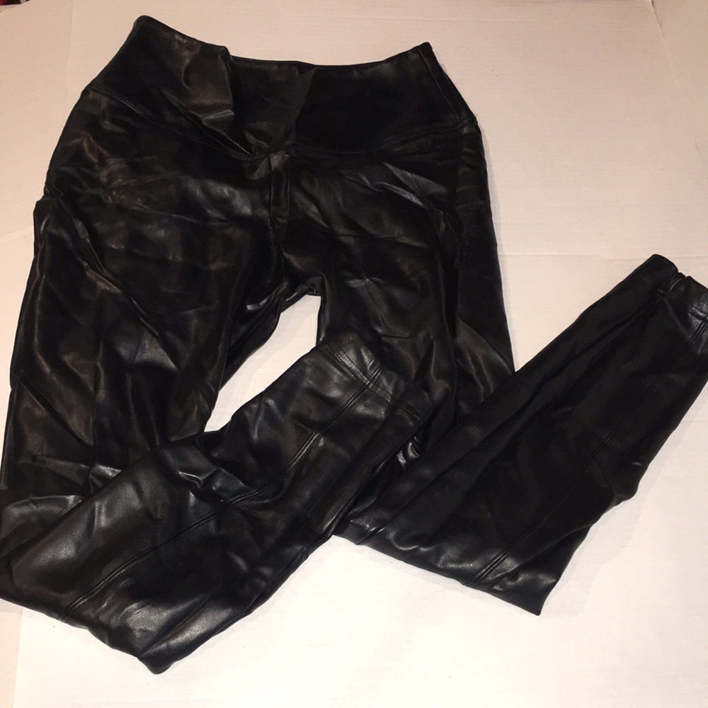 White House black market Black Faux Leather Leggings | size 6